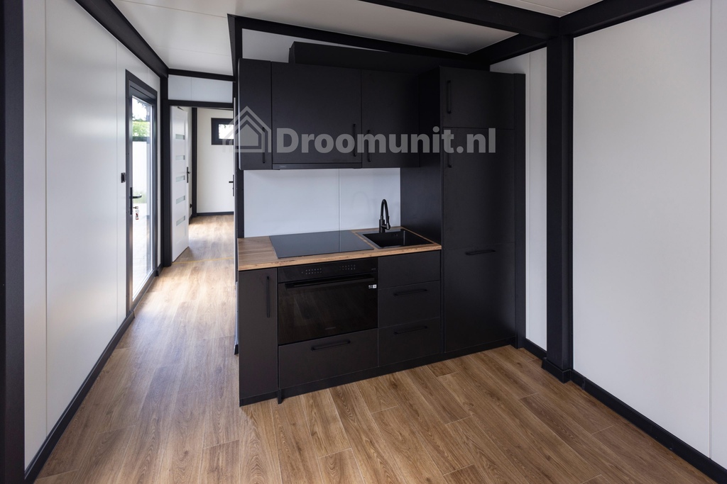 Keuken in luxe mobiele prefab woonunit Emmy met 1 slaapkamer, afmeting 1100x300