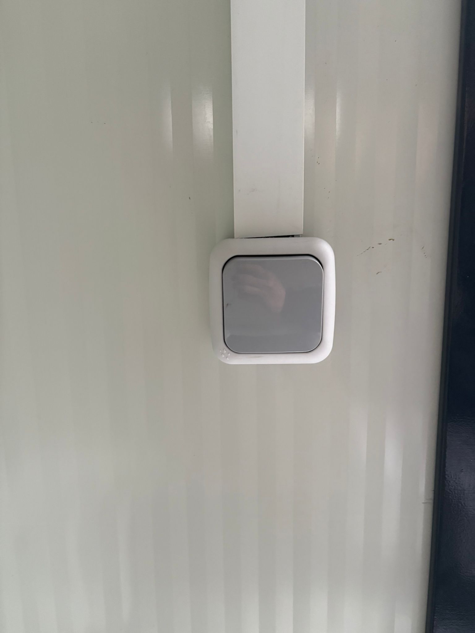 Lichtschakelaar in mobiele MIVA toiletunit