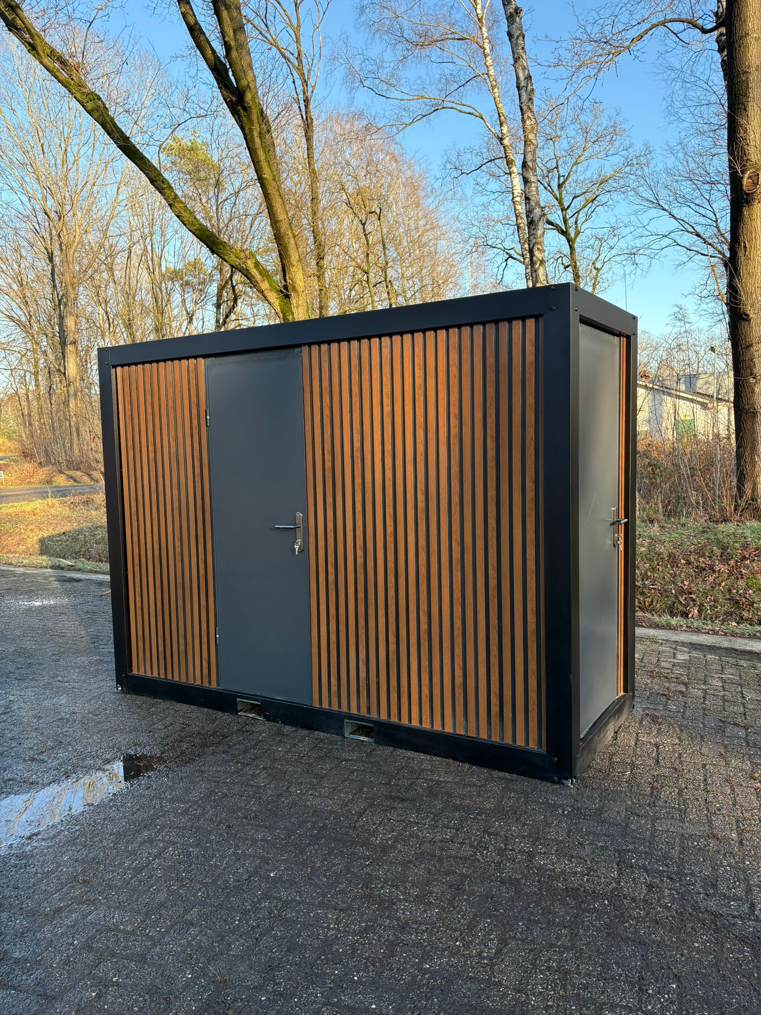 Badkamer met technische ruimte 36