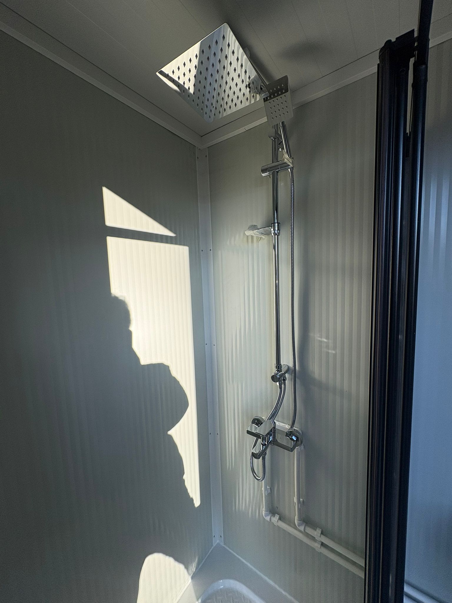 Badkamer met technische ruimte 9