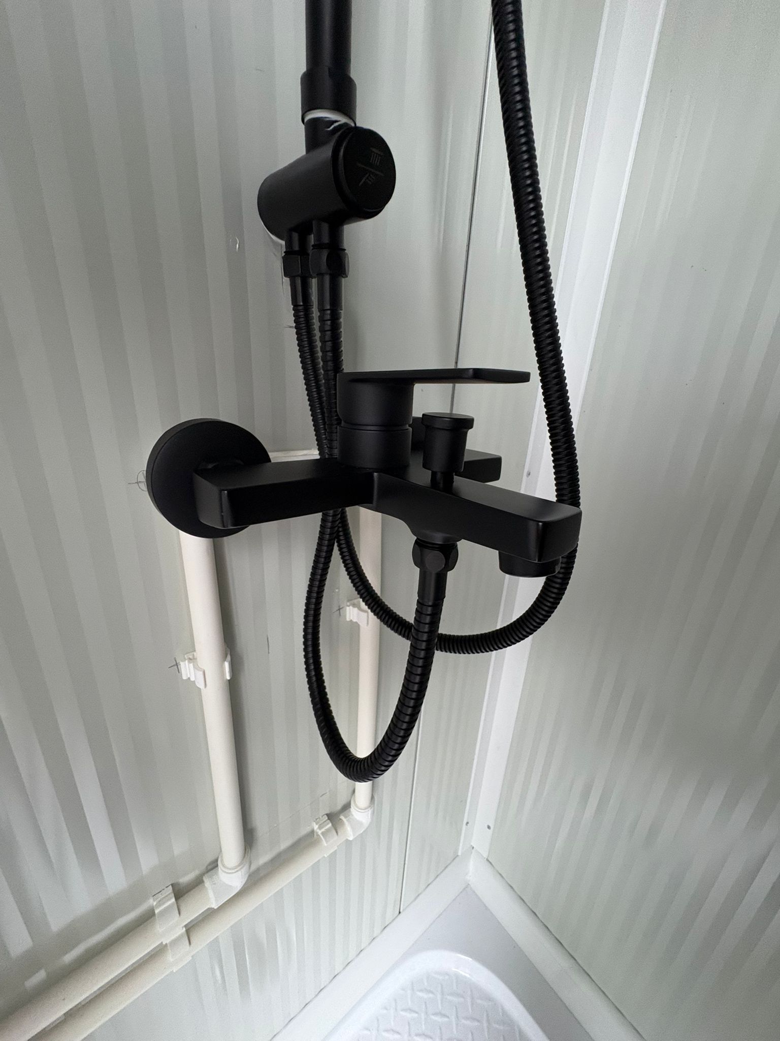 enkele_mobiele_badkamer_mengkraan