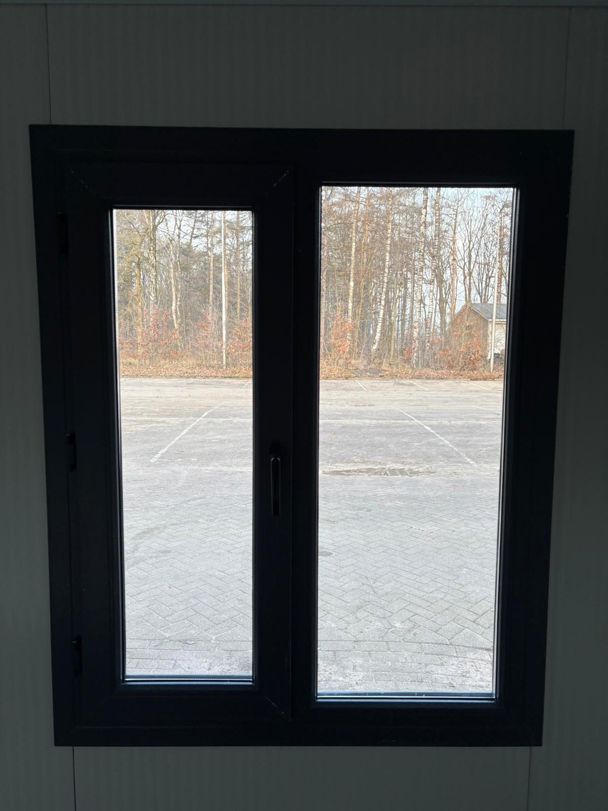 kantoorunit PVC raam gesloten