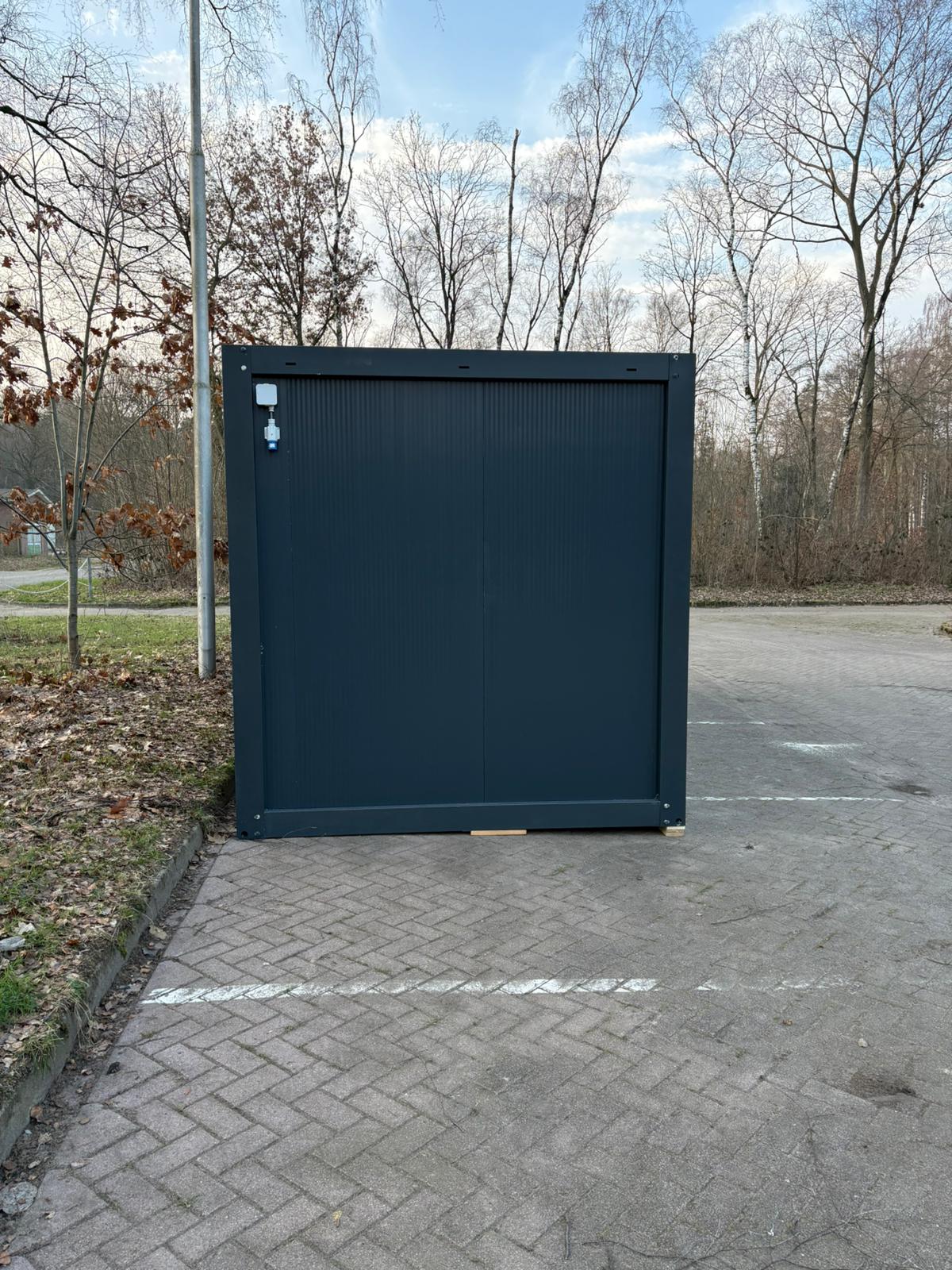 kantoorunit zijkant met 22V aansluiting