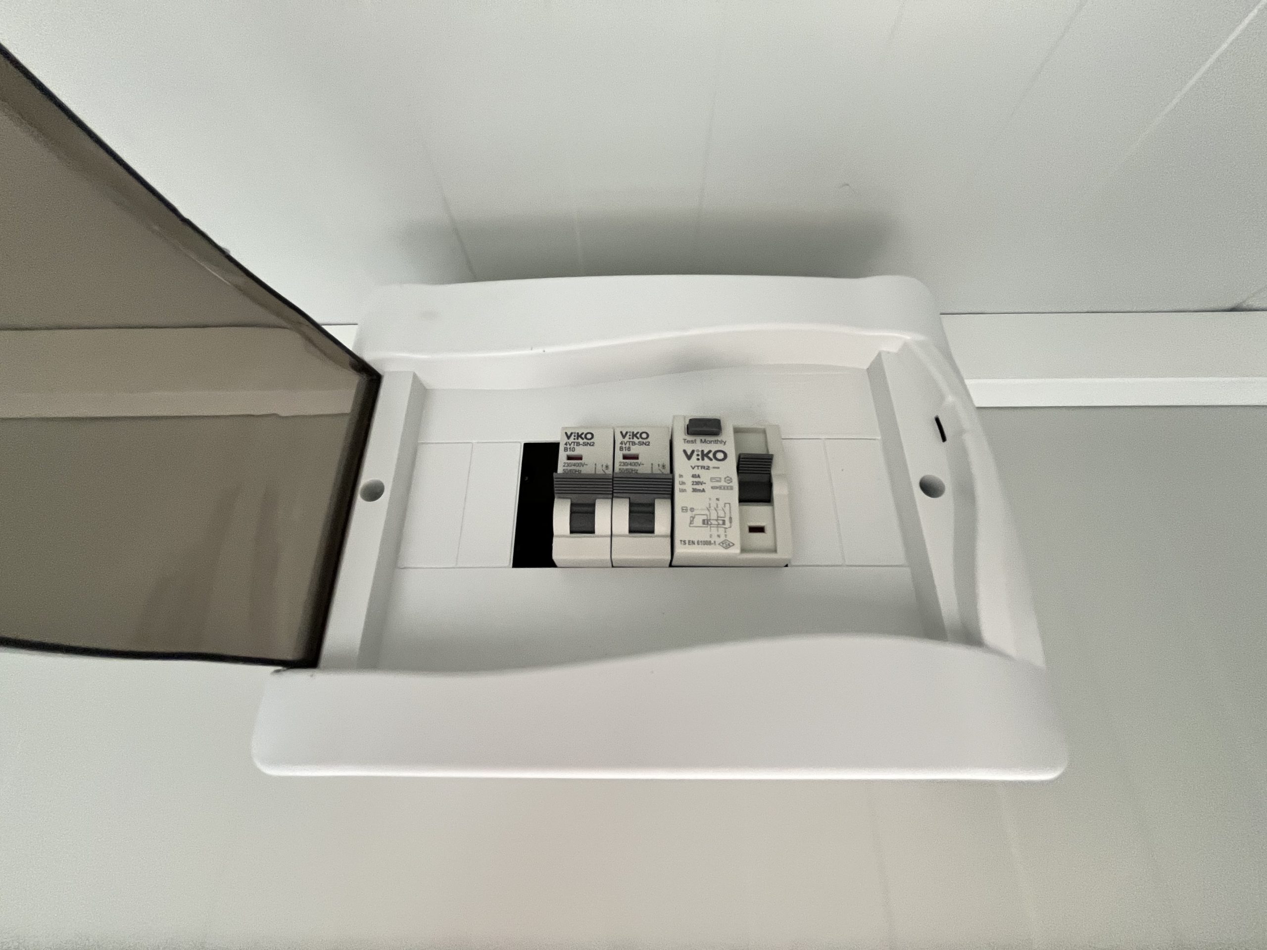 prefab toiletgebouw groepenkast