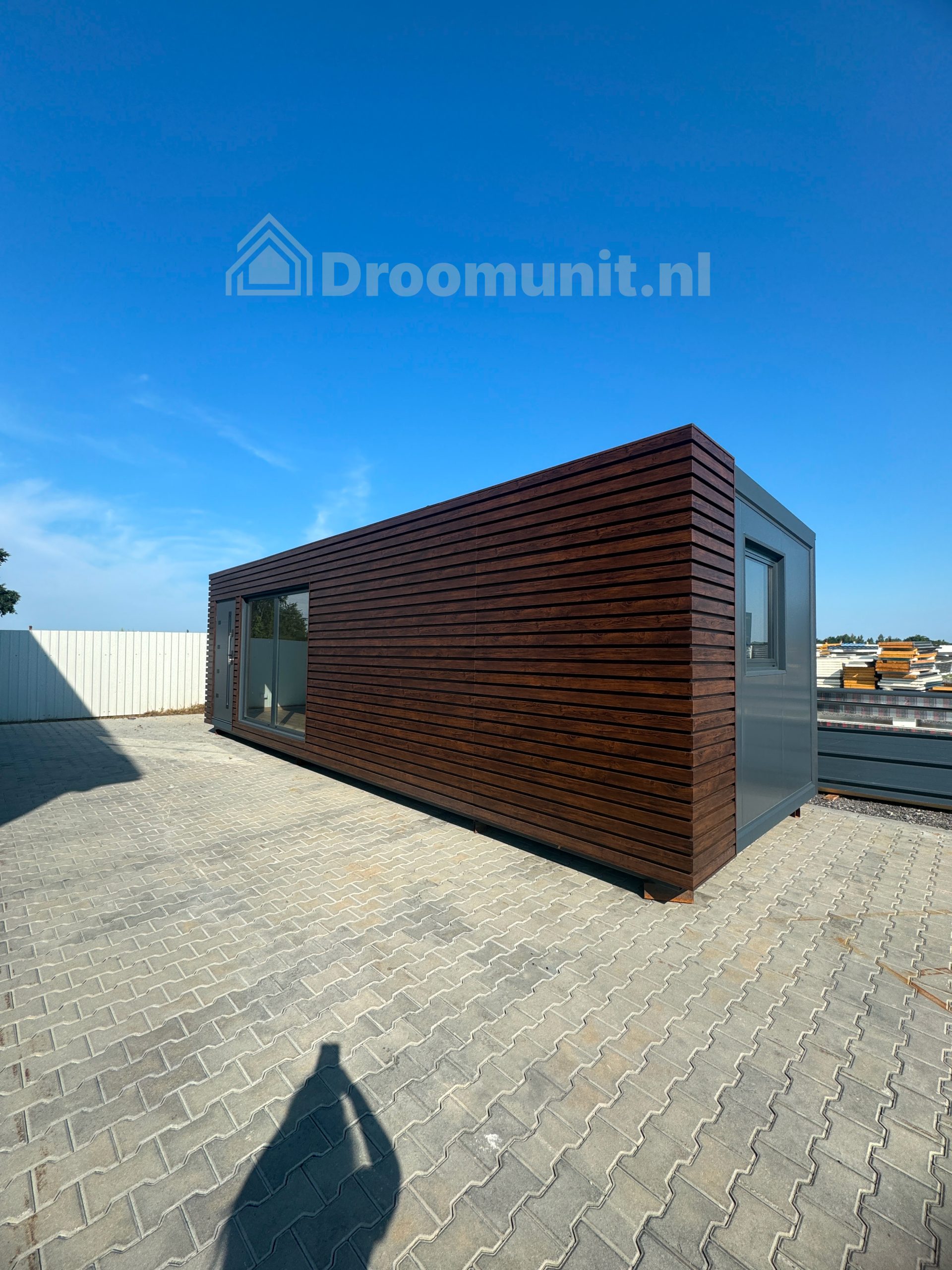 luxe_mobiele_prefab_woonunit_emmy_1_slaapkamer_afmeting_1000x300_buitenaanzicht_3
