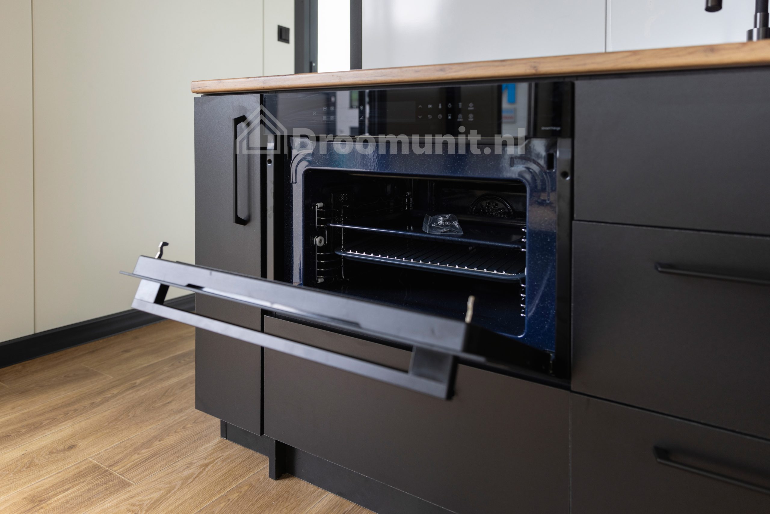 luxe_mobiele_prefab_woonunit_emmy_1_slaapkamer_afmeting_1100x300_closeup_oven