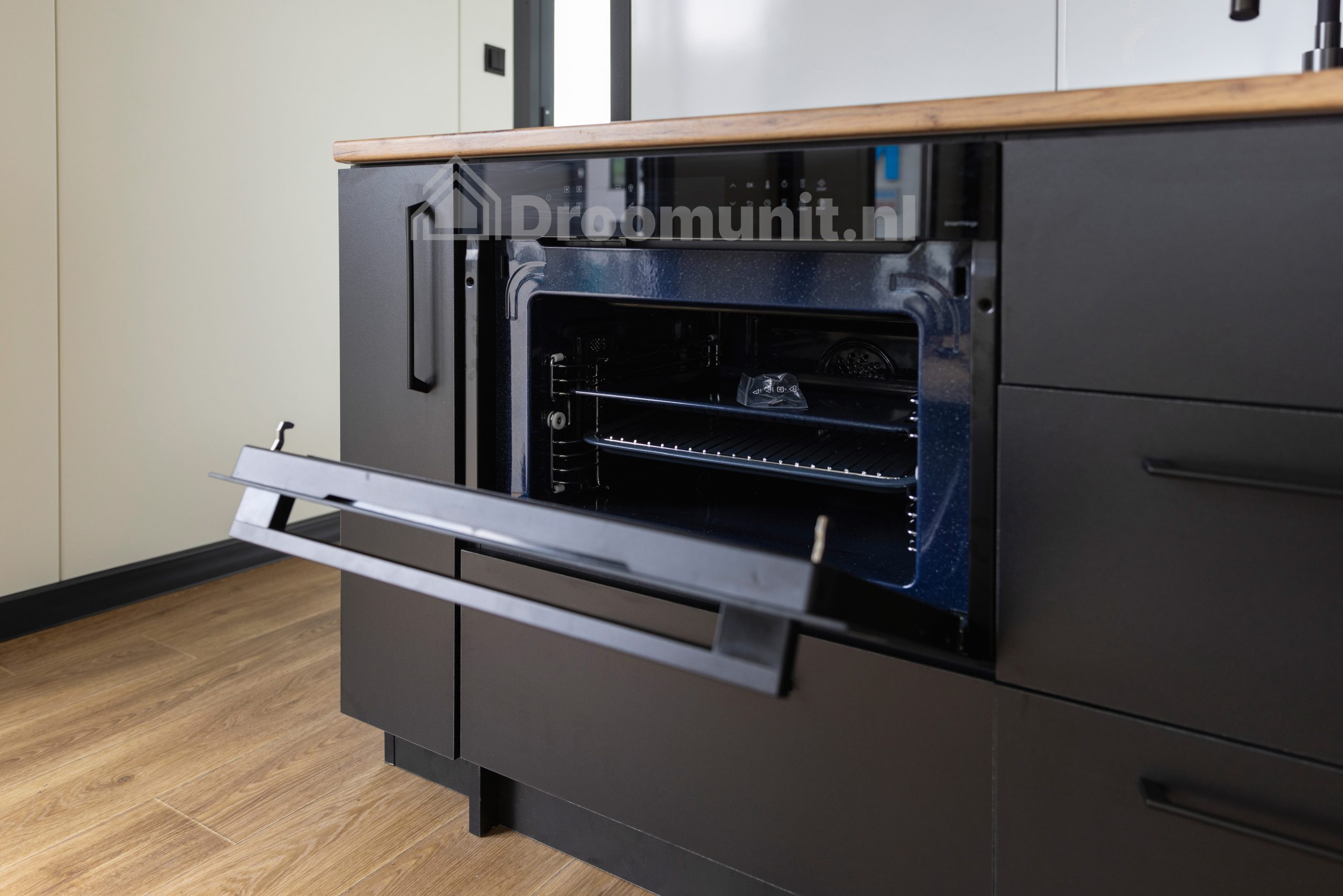 luxe_mobiele_prefab_woonunit_emmy_1_slaapkamer_afmeting_1300x300_closeup_oven