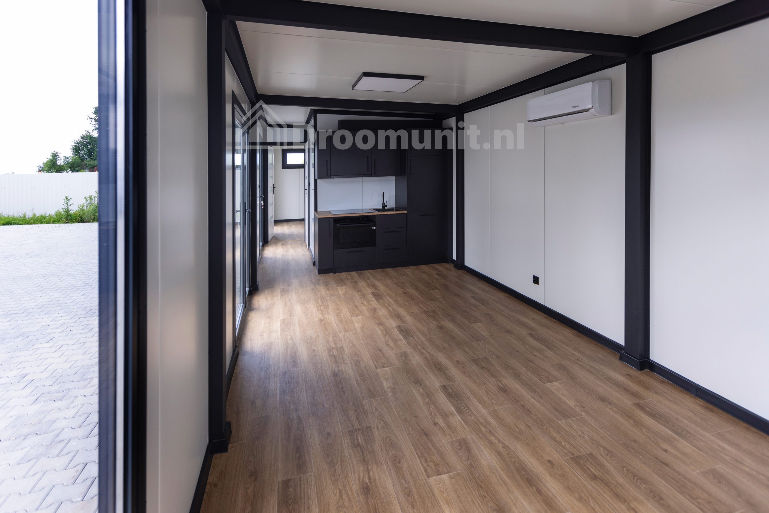 luxe_mobiele_prefab_woonunit_emmy_1_slaapkamer_afmeting_1300x300_leefruimte_met_keuken
