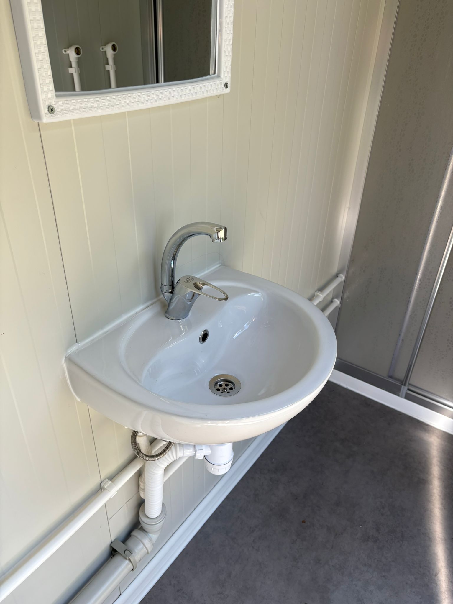 mobiele badkamer unit 2 ruimtes 14