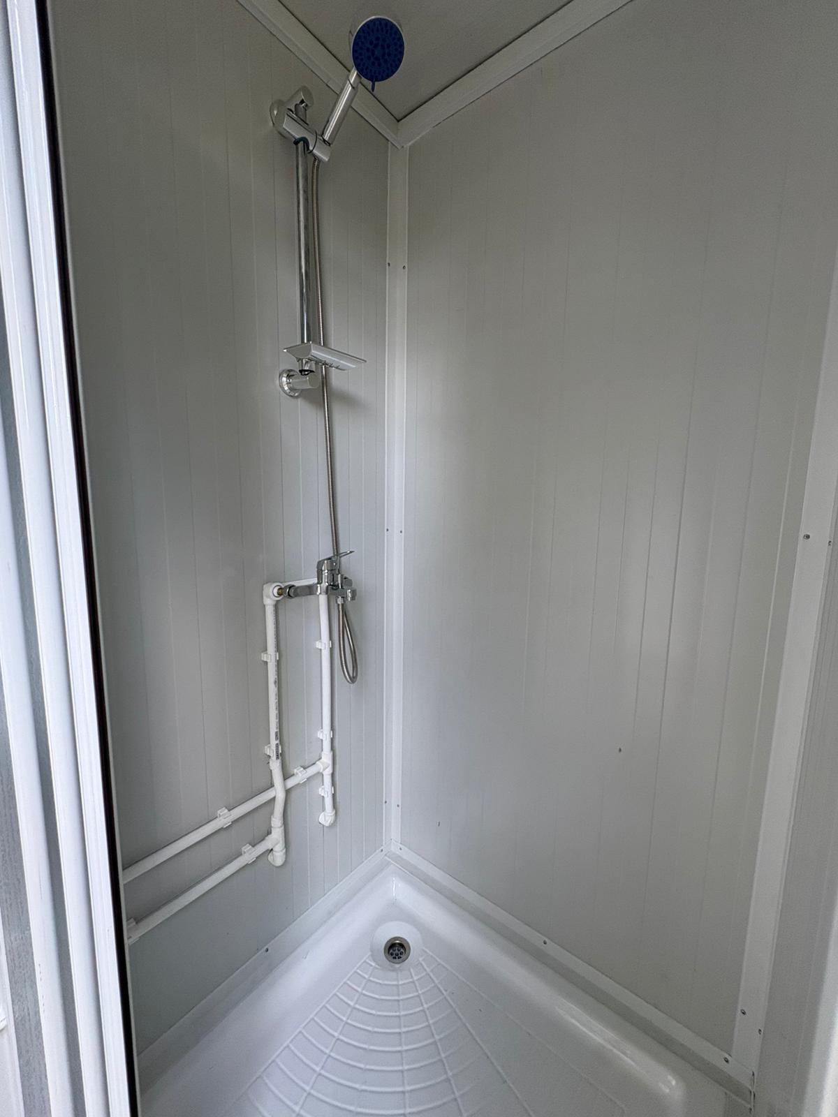 mobiele badkamer unit 2.jpeg