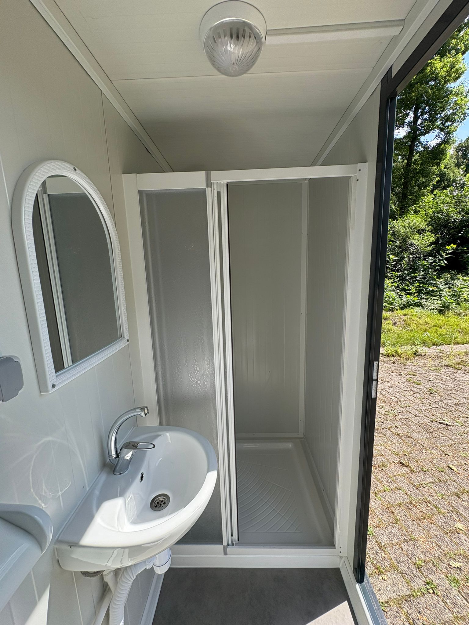 mobiele badkamer unit 5.jpeg