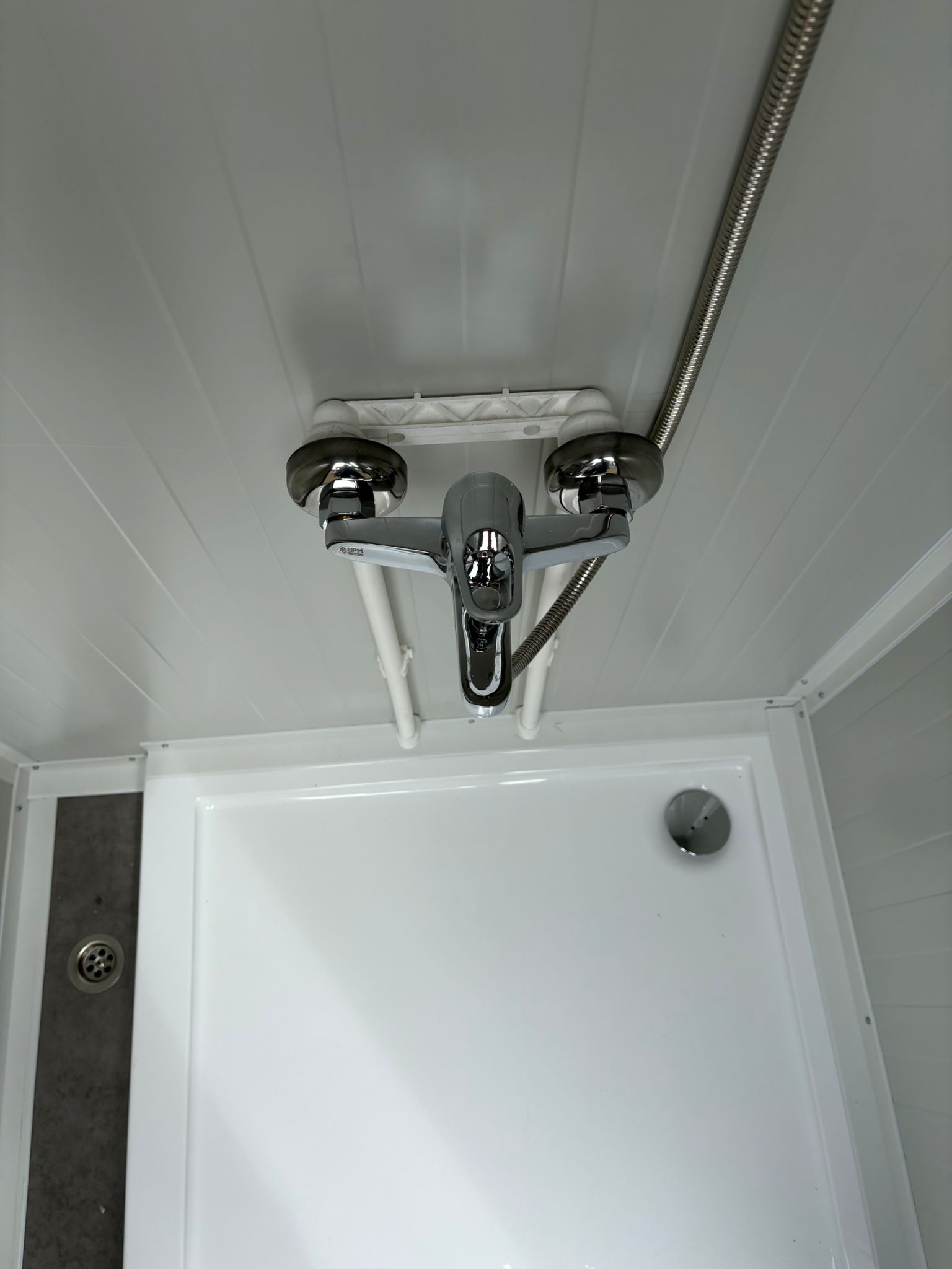 mobiele nooddouche unit mengkraan