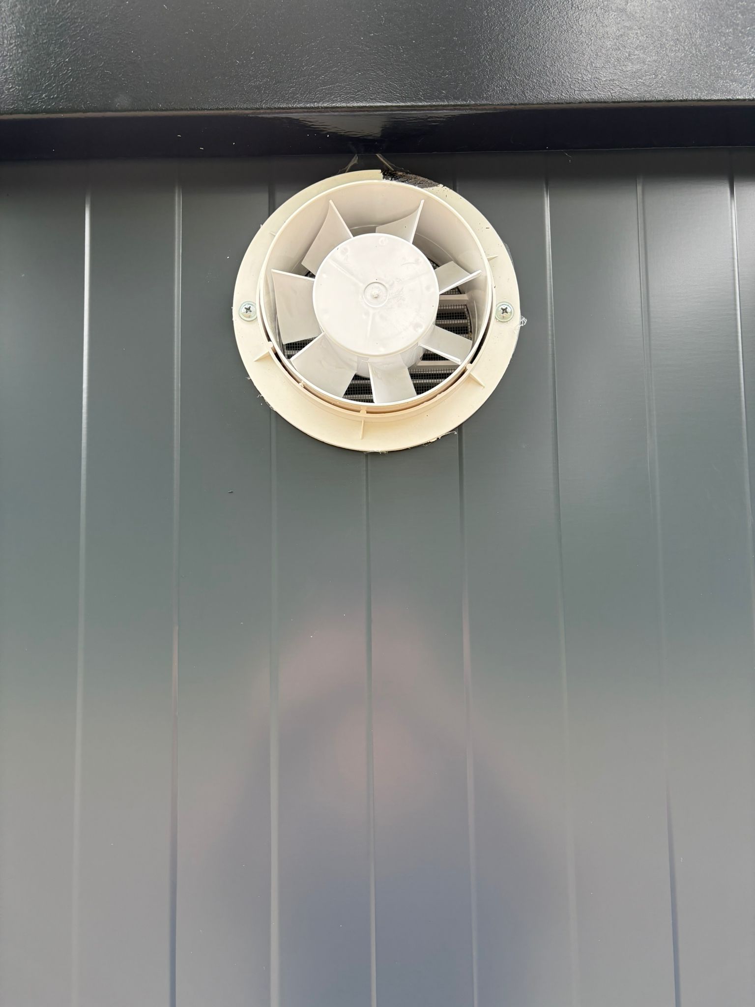 mobiele nooddouche unit ventilatie